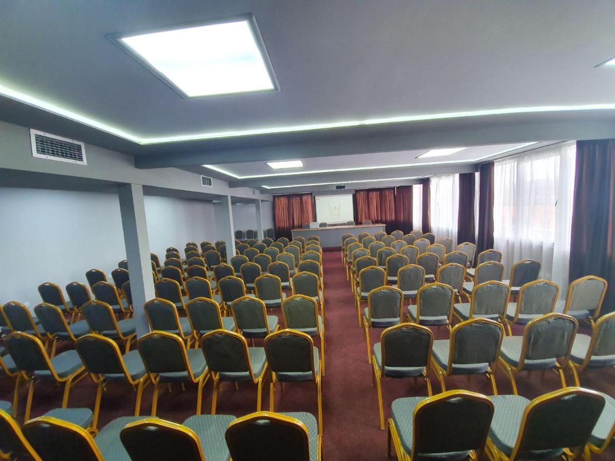 International Palace Veles Exterior foto